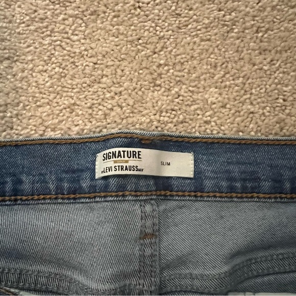 Levi’s Blue Jeans - Picture 4 of 5